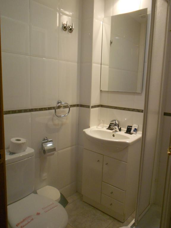 Hostal Ca La Irene Sant Vicens De Castellet Buitenkant foto
