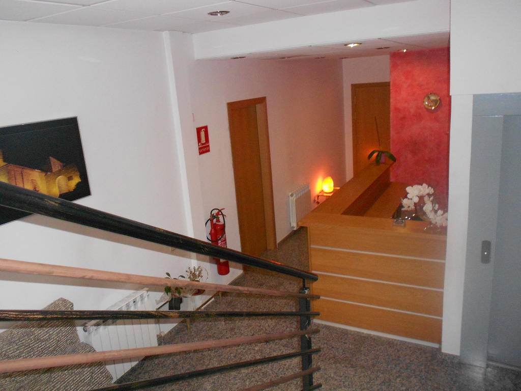 Hostal Ca La Irene Sant Vicens De Castellet Buitenkant foto